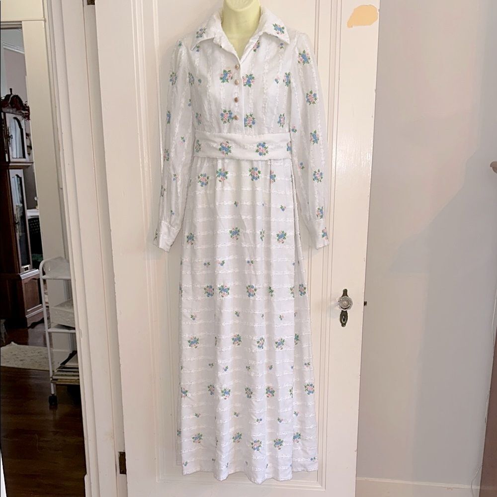 Vintage 70s Eleanor Brennen White Chenille Floral Embroidered Maxi Dress